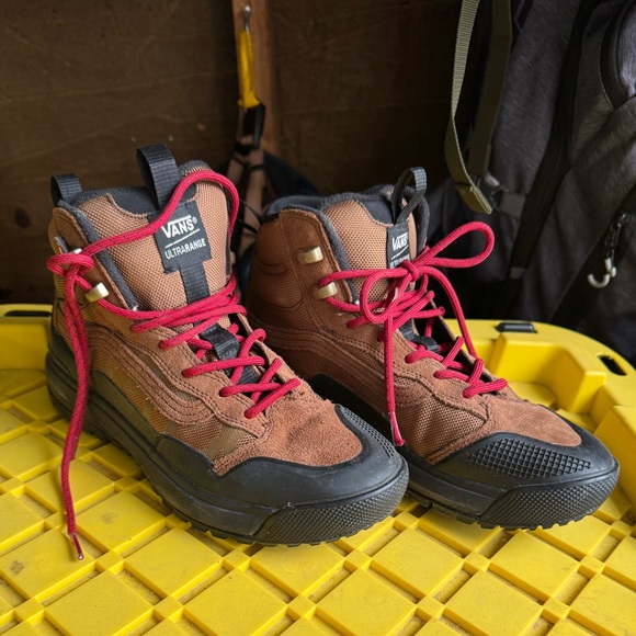 Vans Shoes - Vans MTE Ultra Range Boot